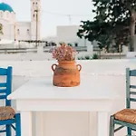 Yiayias Sifnos *