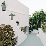 Yiayias Sifnos