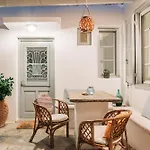 Yiayias Sifnos Apollonia