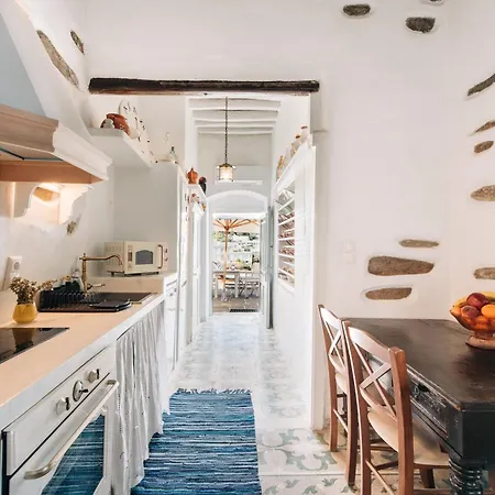 Yiayias Sifnos * Apollonia