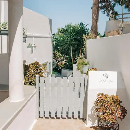 Yiayias Sifnos