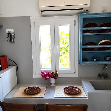 Yiayias Sifnos