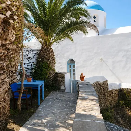 Yiayias Sifnos